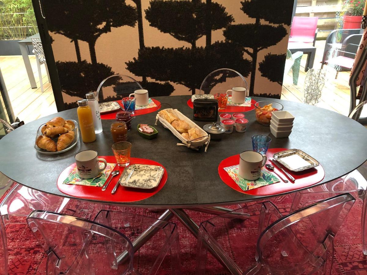 디난 Chez Cathy Et Leo B&B 외부 사진