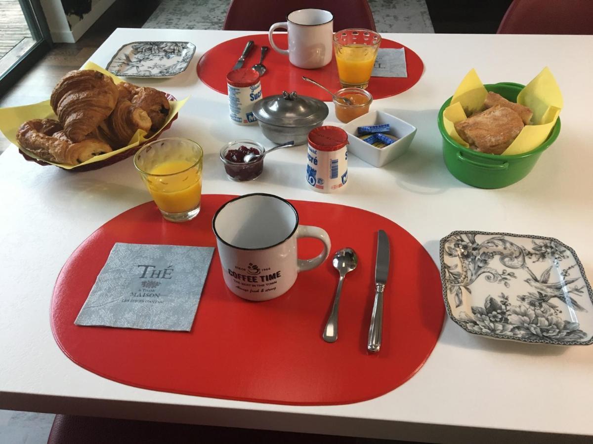 디난 Chez Cathy Et Leo B&B 외부 사진